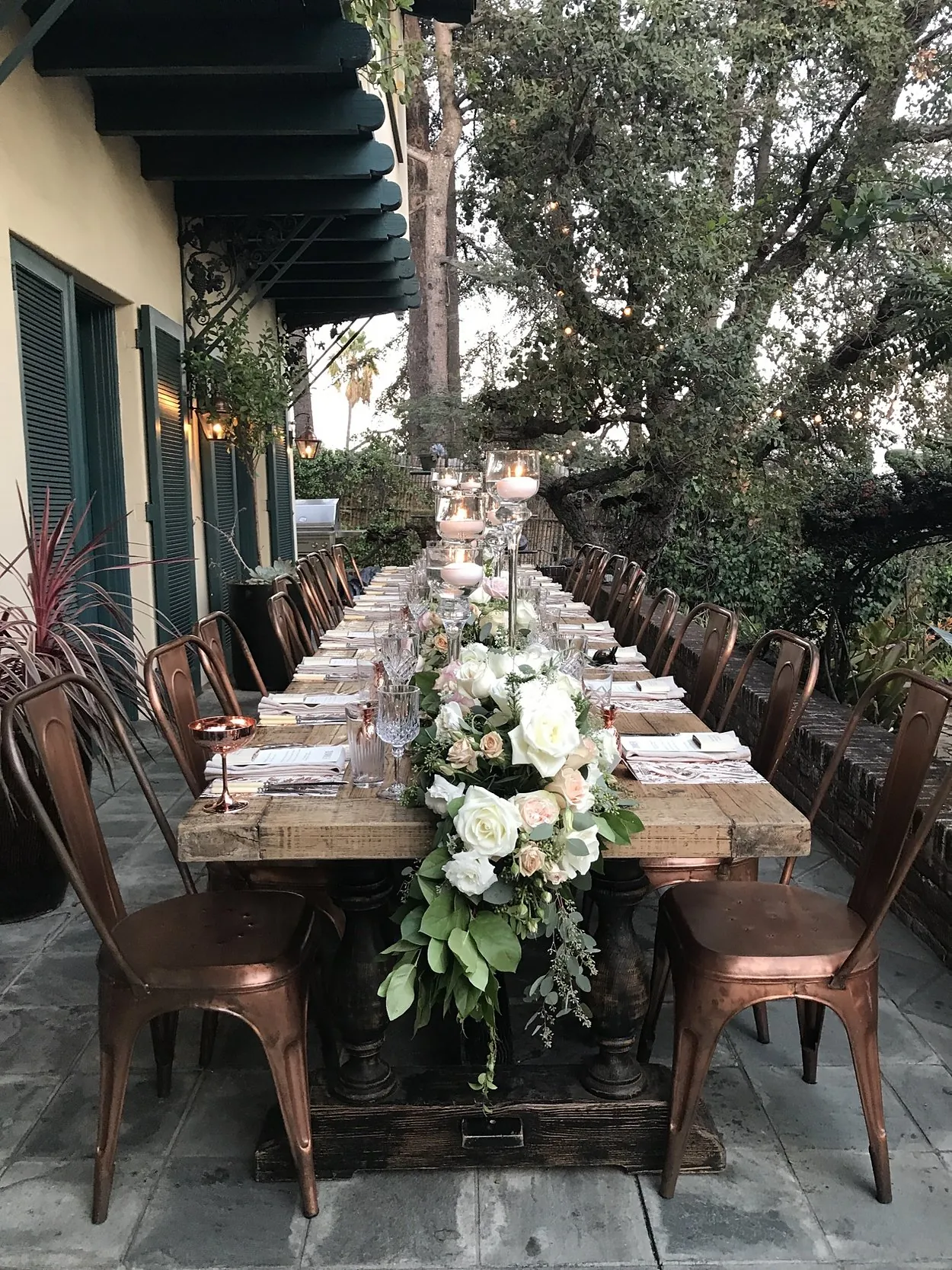 Al fresco floral dinner at an Absolut Elyx event